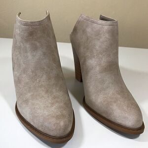 10 SHOWDAZZLE Tan Mules EUC